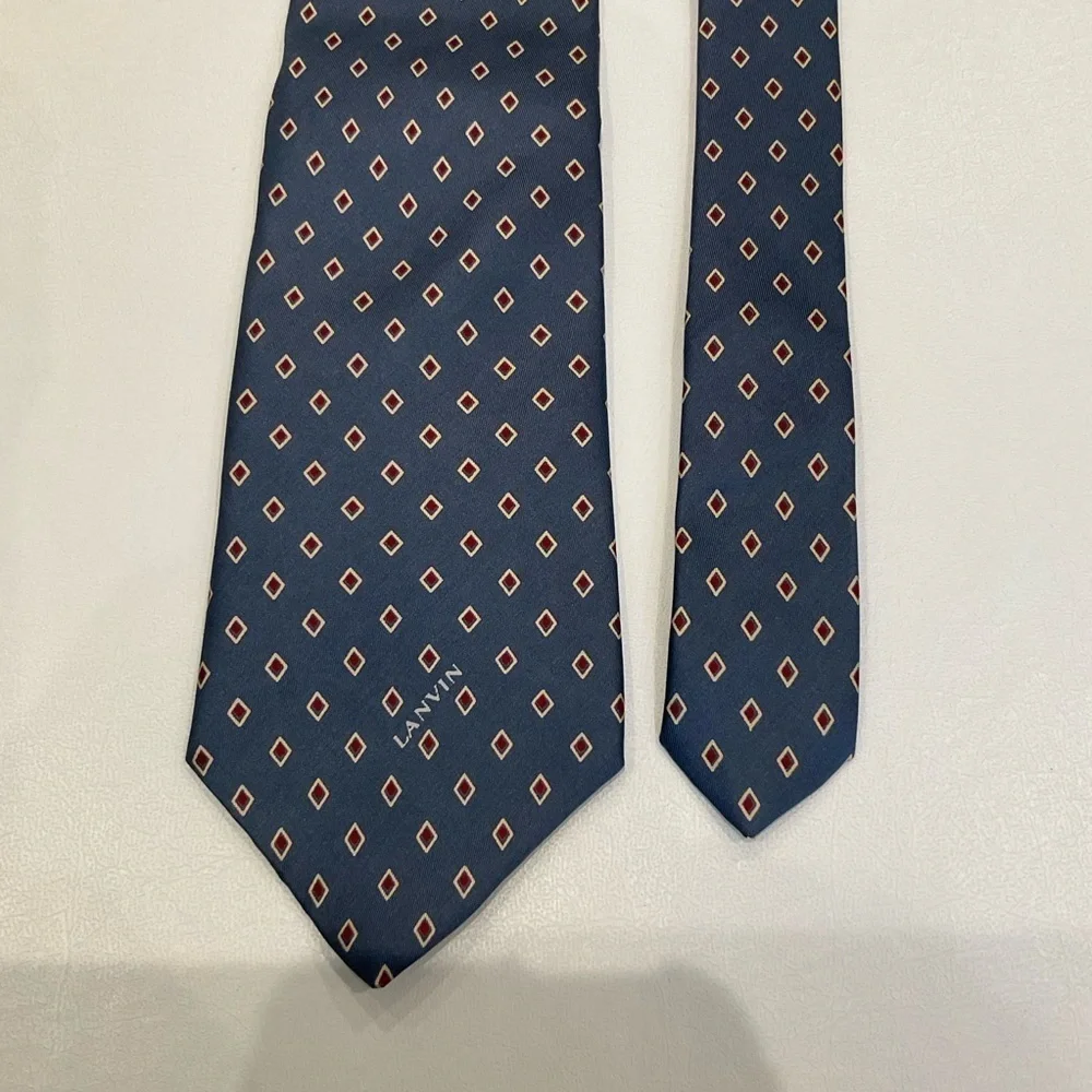 Lanvin silk neck